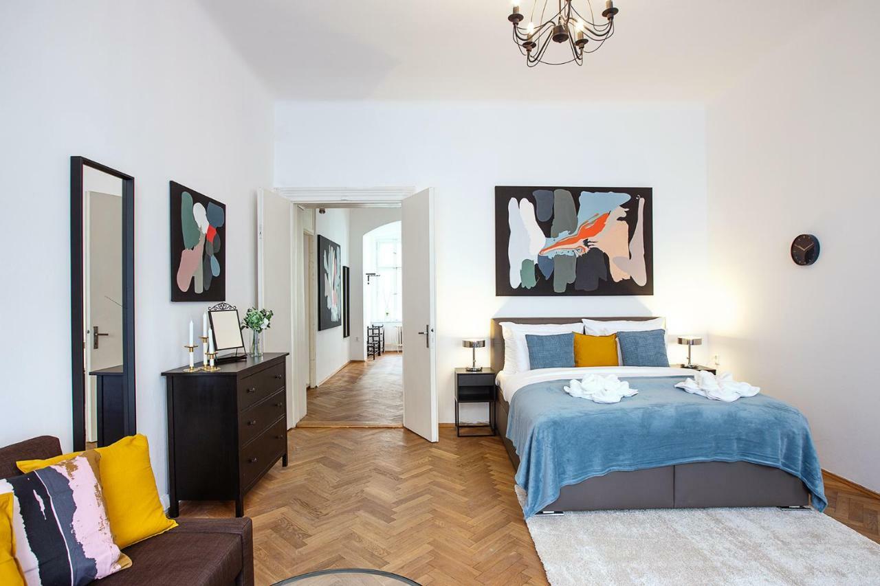 5Br 2Bath Family Apt 5Mins To Wenceslas Square Πράγα Εξωτερικό φωτογραφία