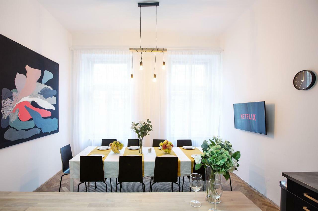 5Br 2Bath Family Apt 5Mins To Wenceslas Square Πράγα Εξωτερικό φωτογραφία